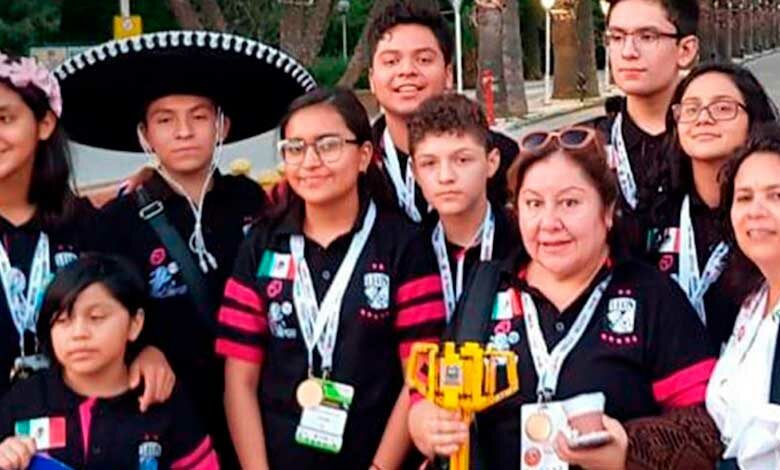 Estudiantes mexicanos triunfan en concurso de ciencia en Turquía