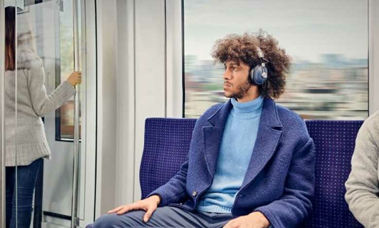 ¿Es saludable escuchar música con audífonos?