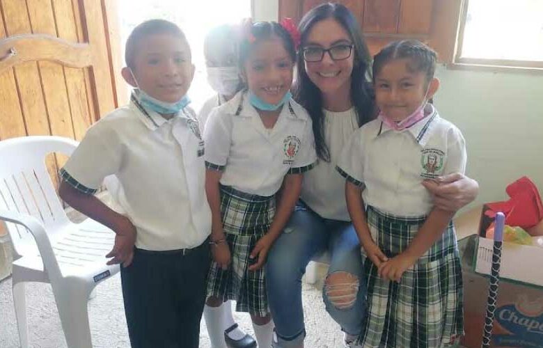 Jornada de salud visual en escuelas de la Costa Oaxaqueña