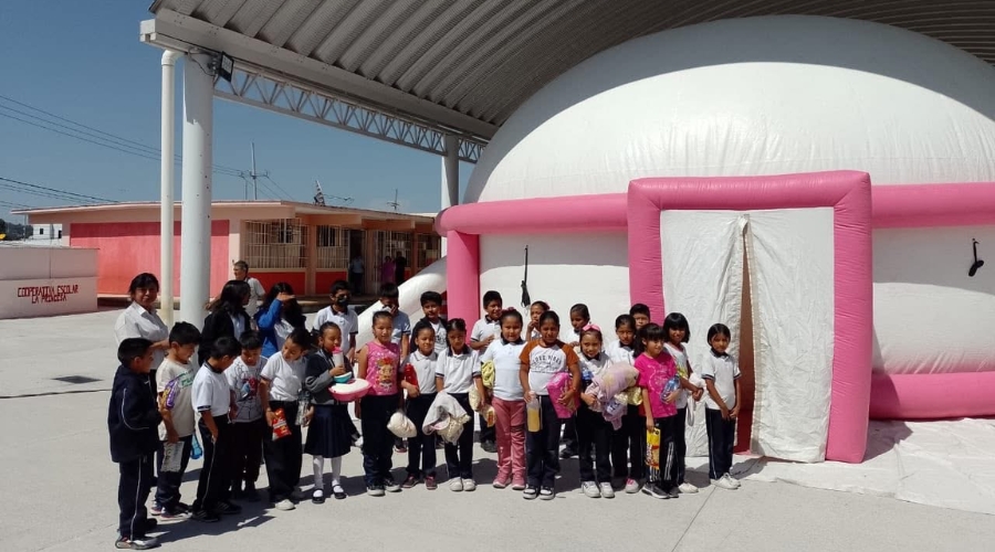 Cine Domo con Valores en la Primaria Tirso Sánchez Taboada de Puebla