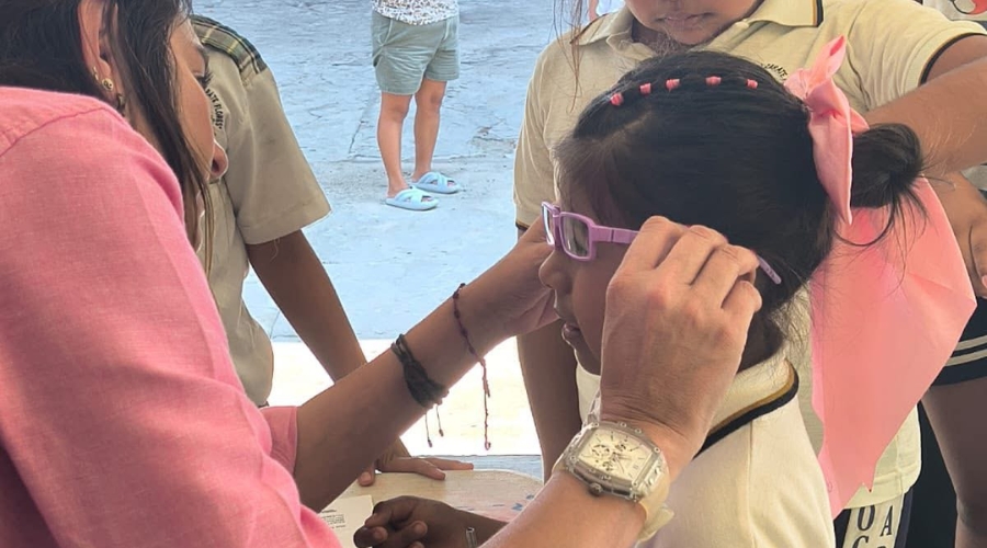 Lentes Gratuitos Transforman Vidas en San José del Progreso, Villa de Tututepec