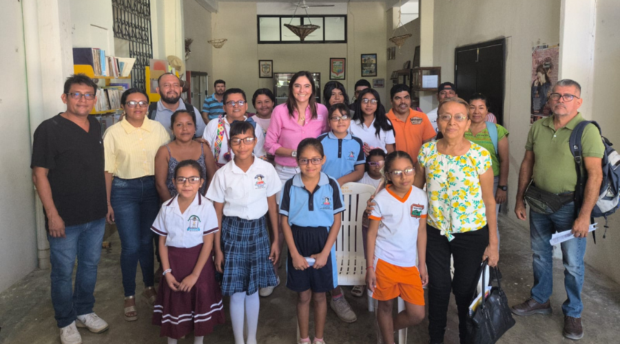 Alumnos de Río Grande reciben lentes graduados